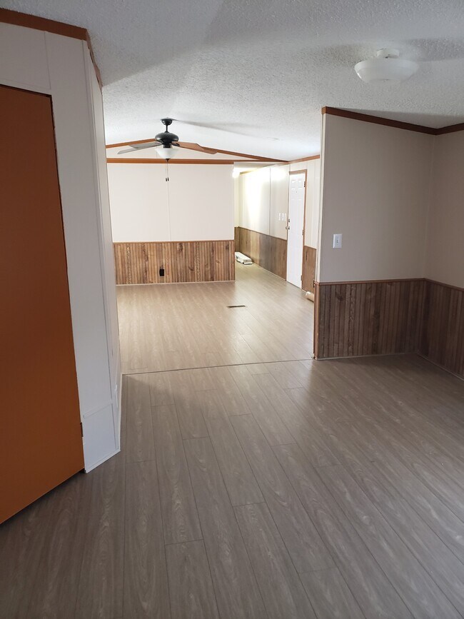 Foto del edificio - 4491 Indian Springs Rd