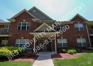 Building Photo - 11391 N Woods Dr