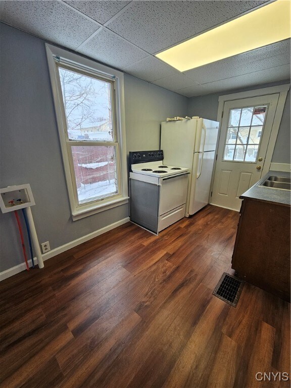 Foto del edificio - 156 E Main St