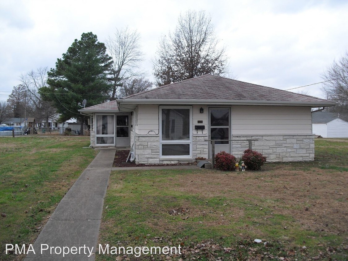 Primary Photo - 808 S Bentley St