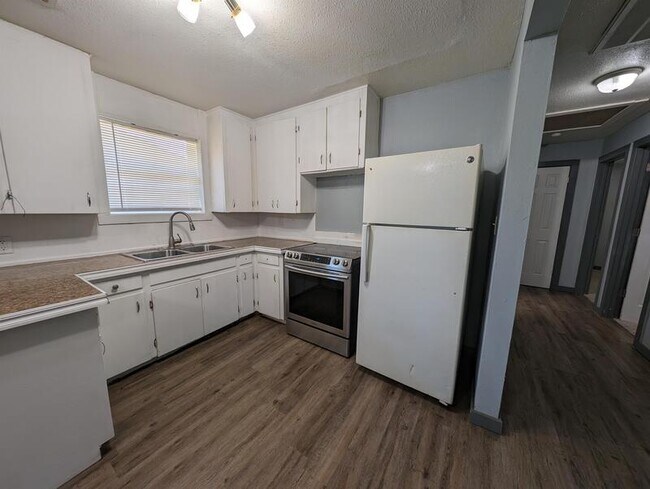 Foto del edificio - 4604 N Trenton Ave