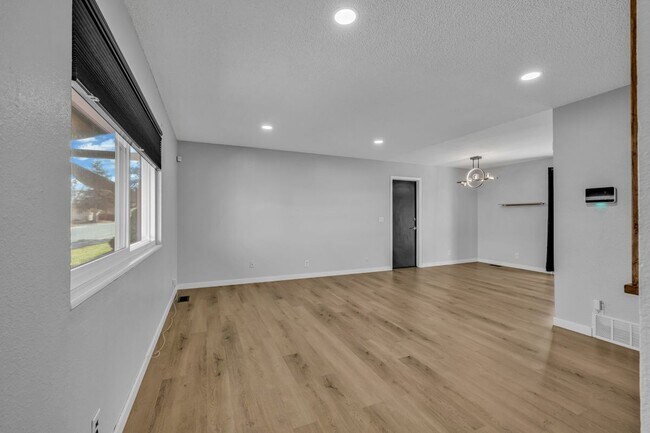 Foto del edificio - 5545 Elkhart St