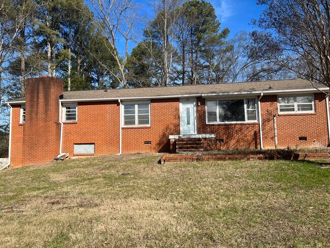 Foto del edificio - 210 Woodlawn Dr