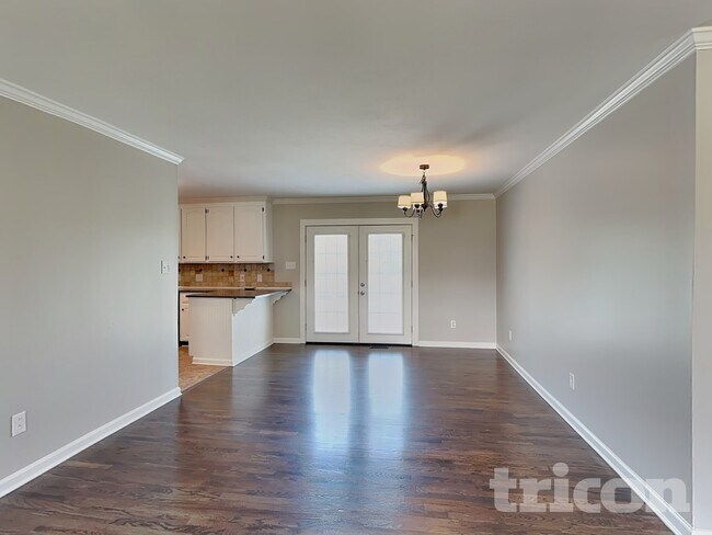 Foto del edificio - 137 Deercroft Dr