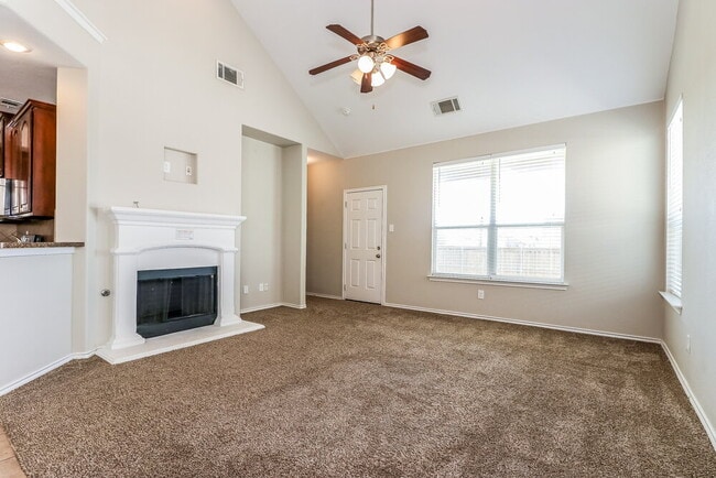 Foto del edificio - 5020 Cassidy Ln