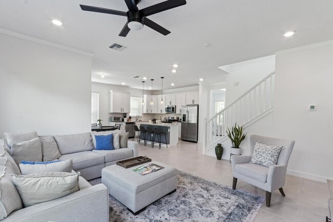 Building Photo - Haldin Place, Royal Palm Beach, FL 33411 -...