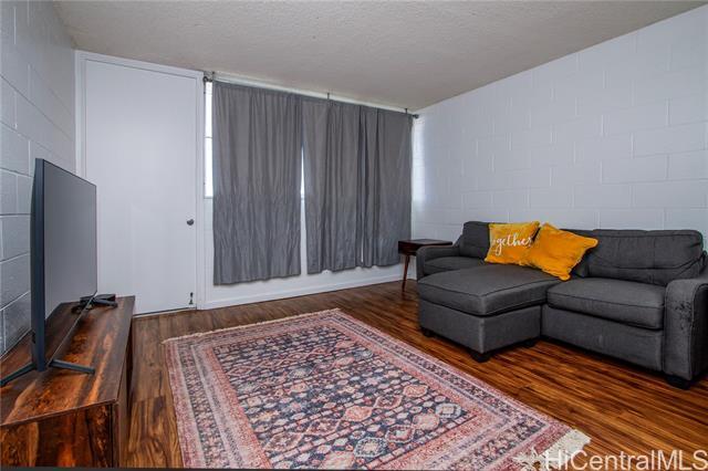 Building Photo - 46-270-270 Kahuhipa St