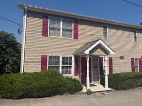 Building Photo - 873 Quadrilla St
