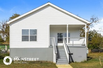 Building Photo - 1825 Center St