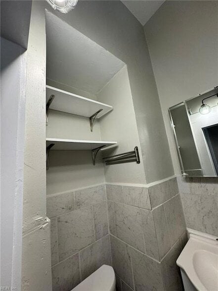 Foto del edificio - 416 Pembroke Ave