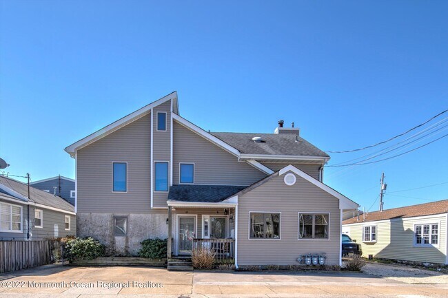 Building Photo - 69 M St