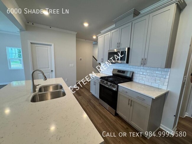 Building Photo - 6000 Shade Tree Ln