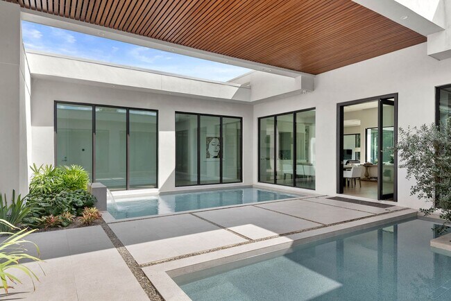 Foto del edificio - Spectacular Modern, 1-story house in Winte...