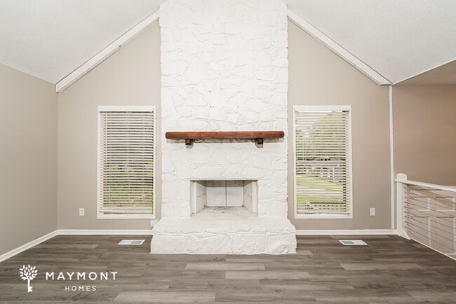 Building Photo - 4054 Brookmont Dr