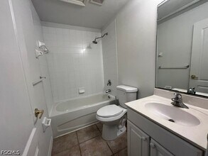 Building Photo - 9460 Ivy Brook Run