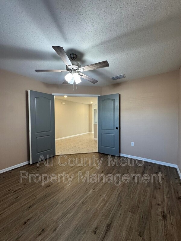 Building Photo - 288 Lake Lucerne Way