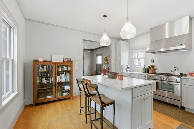 Building Photo - 32 Tremont St
