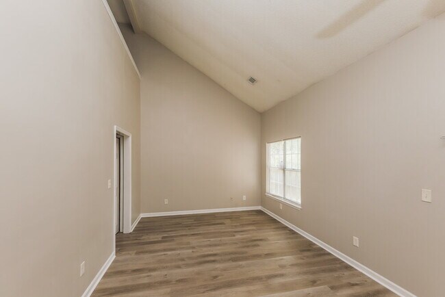 Foto del edificio - 3517 Ten Oaks Cir