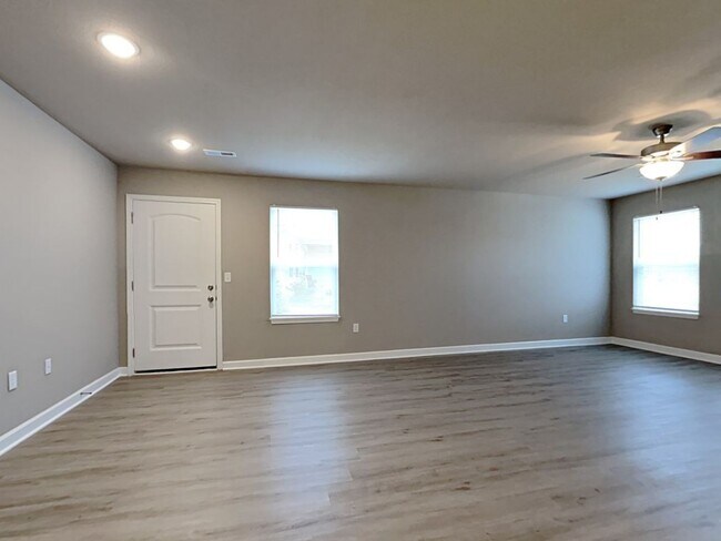Foto del edificio - Coming Soon! 3 BR/2BA | Newly Renovated Single Family Home | 1-Car Garage Parking | In Blue Springs!