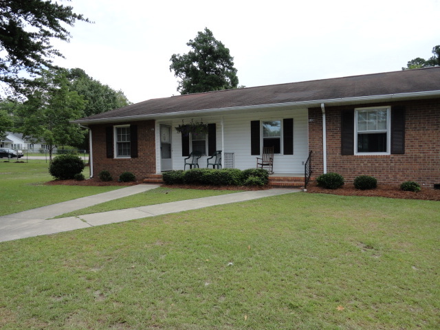 Building Photo - Hilltop Estates