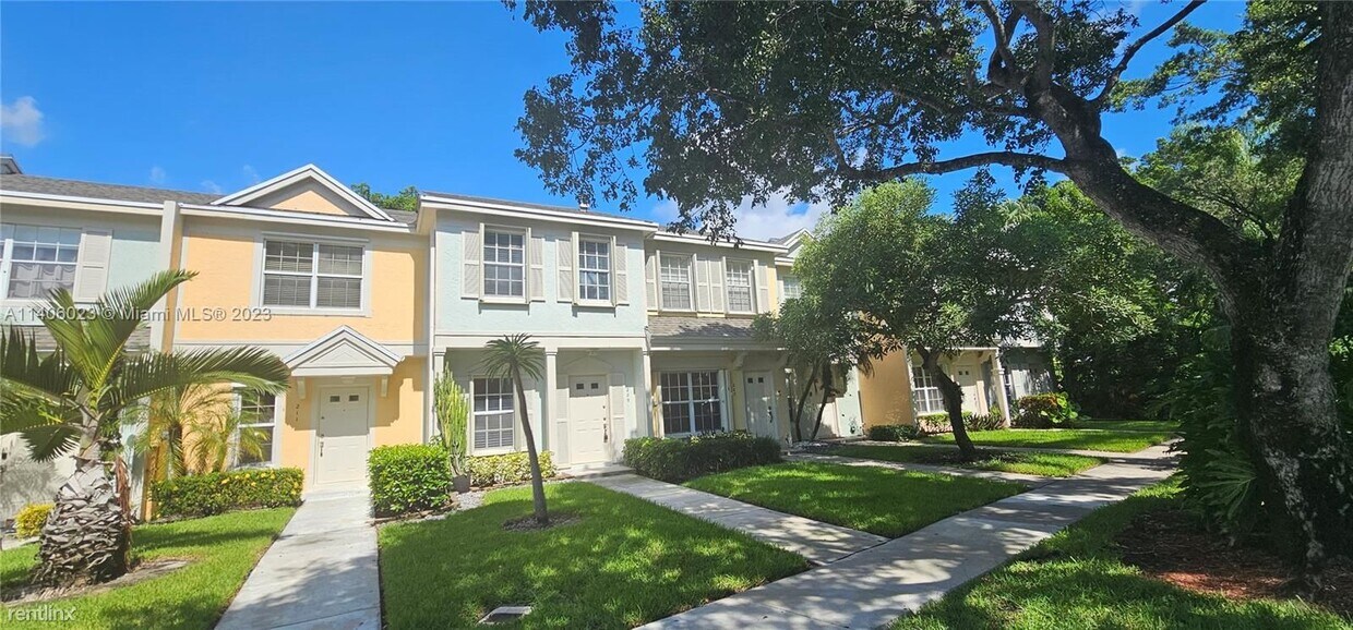 209 Mallory Ct, Weston, FL 33326 Townhome Rentals in Weston FL
