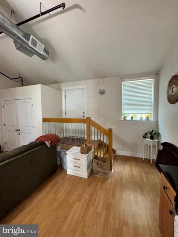 Building Photo - 85 Valley Rd