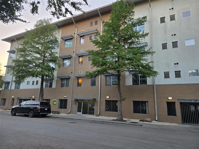 Building Photo - 3015 Bryan St