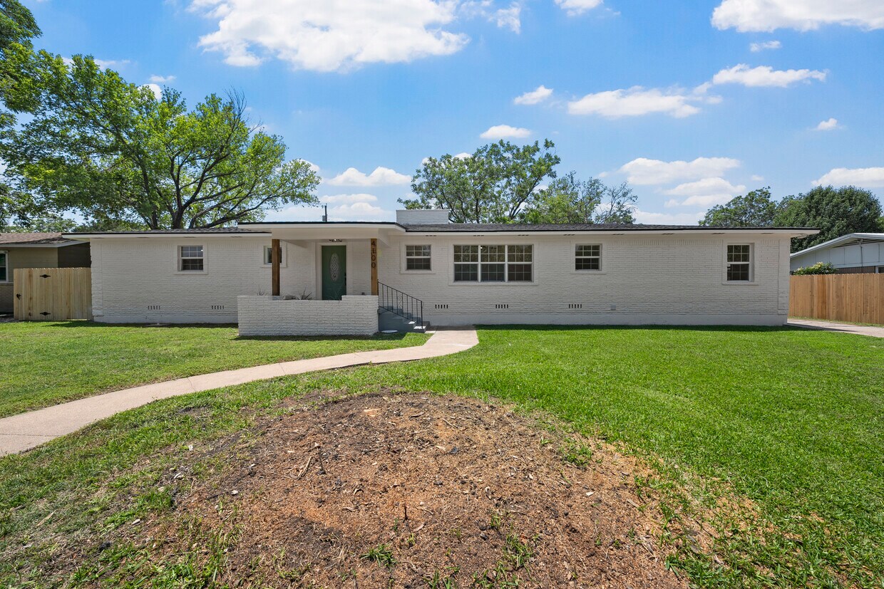 Foto principal - 4100 N 30th St