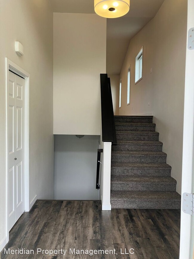 Building Photo - 4 br, 3 bath House - 1297 Goldenwood Dr