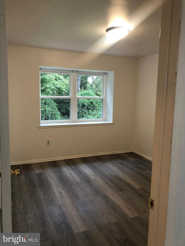 Primary Photo - 1601 Silver Ct