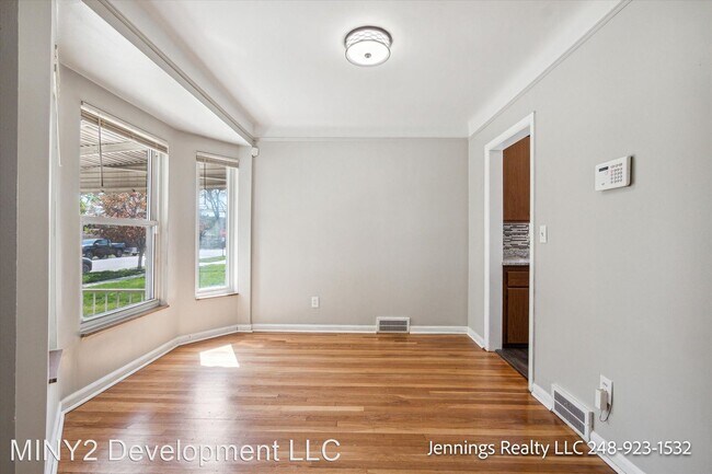 Building Photo - 3 br, 1 bath House - 1580 Michigan Blvd