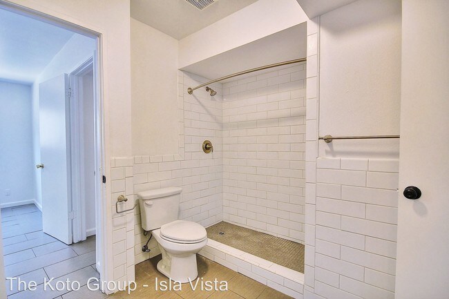 Building Photo - 2 br, 2 bath Room For Rent - 6514 El Nido