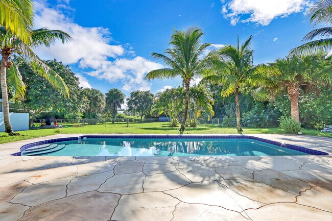 Foto del edificio - 11074 Monet Woods Rd