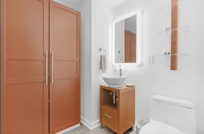 Half bath - 7902 Carteret Rd