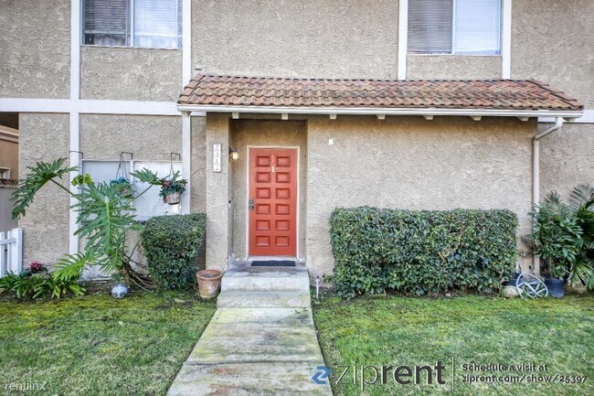 Building Photo - 3 br, 2.5 bath Townhome - 2312 Ruhland Ave...