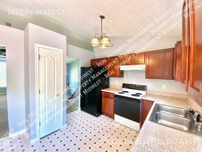 Building Photo - 1827 Princess Ct