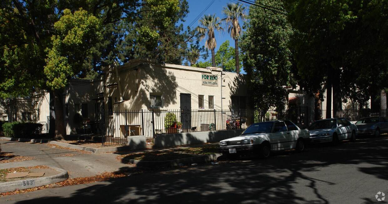 Building Photo - 567 Oakland Ave