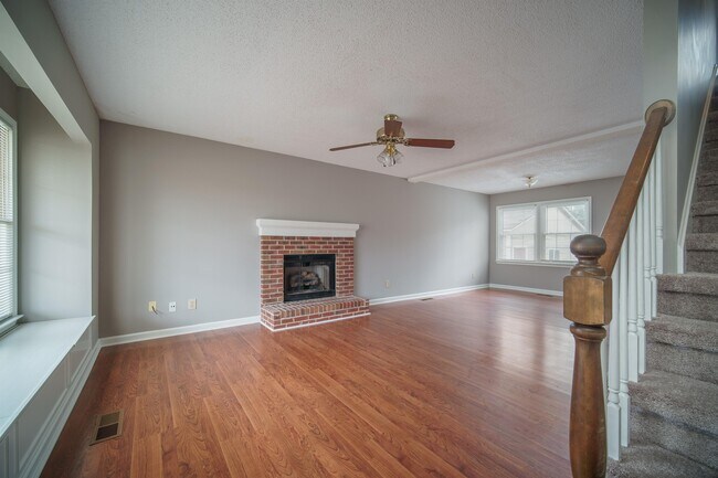 Building Photo - 116 Whisperwood Ln