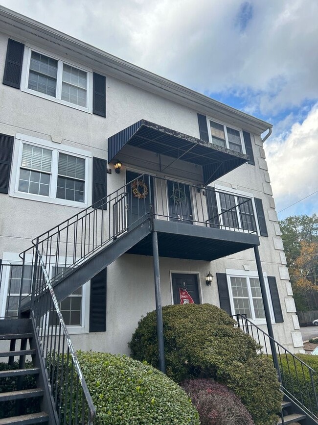 Building Photo - 188 Williams St