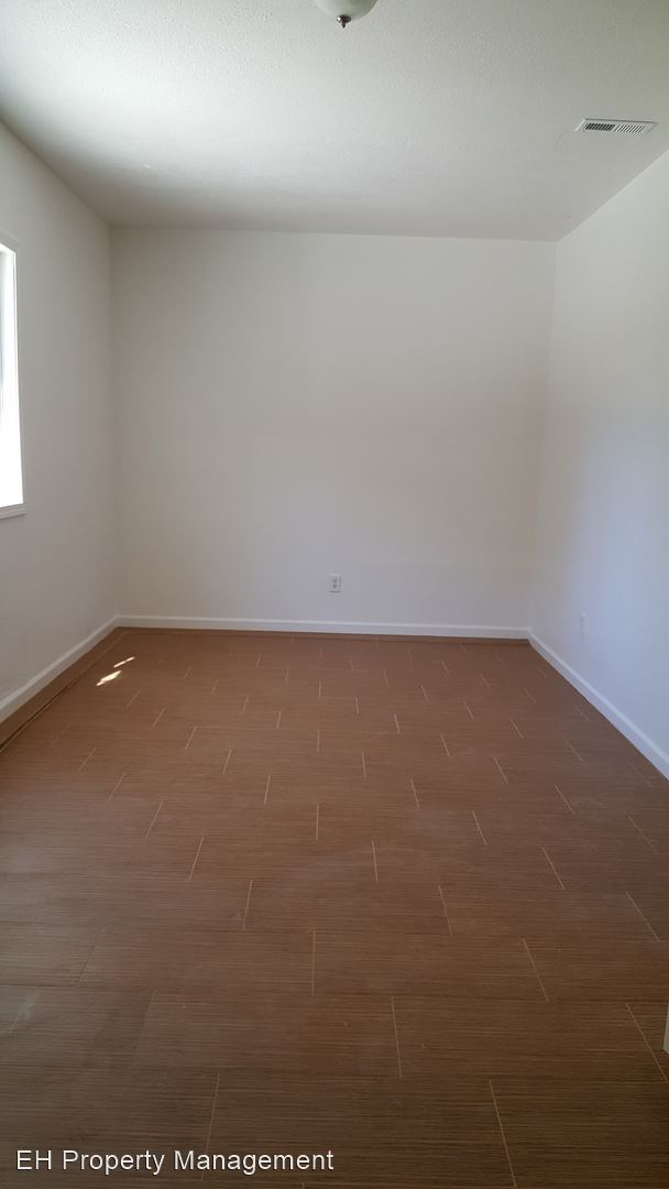 Building Photo - 4 br, 2.5 bath House - 1658 Magnum Ct