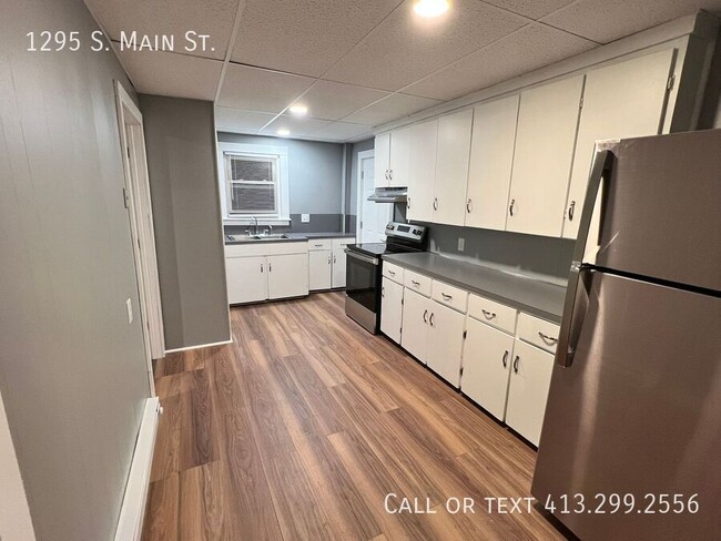 Foto del edificio - 1295 S Main St