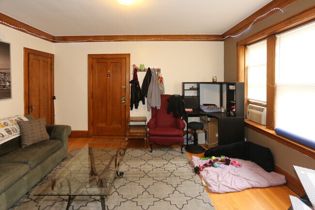 Building Photo - 3844 N Bernard St