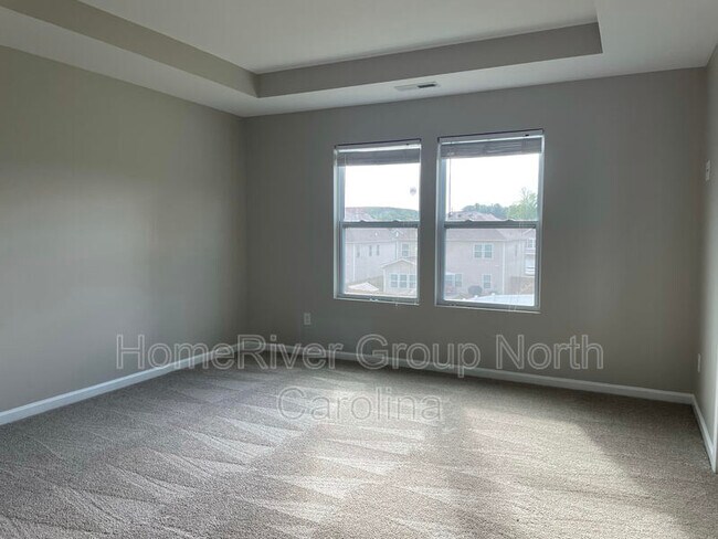 Foto del edificio - 3611 Anthony Mark Moore Ln