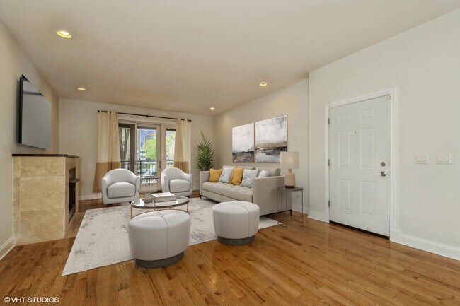 Foto del edificio - 4012 S Indiana Ave