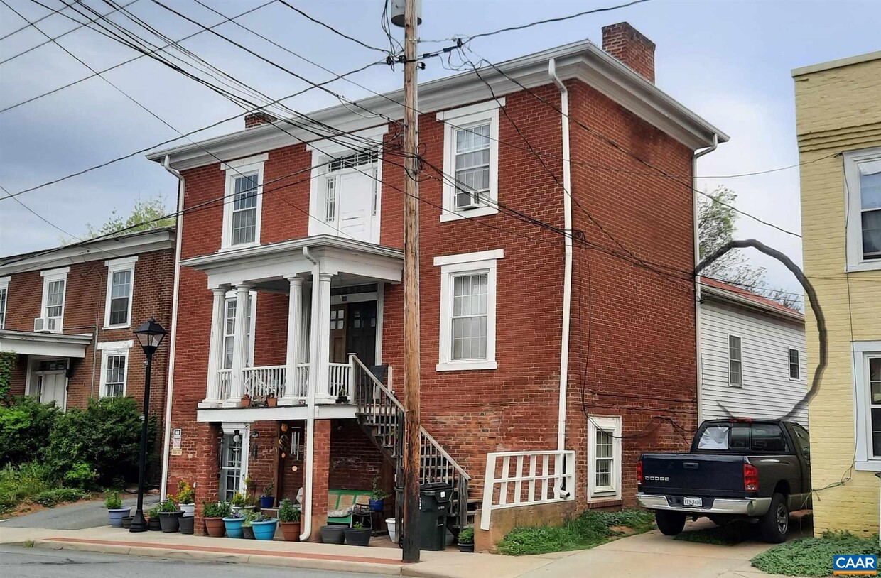 Foto principal - 61 Main St