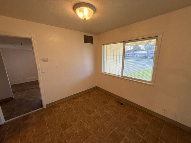 Foto del edificio - 1215 NW 11th St