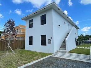 Building Photo - 1063 NW 31st St