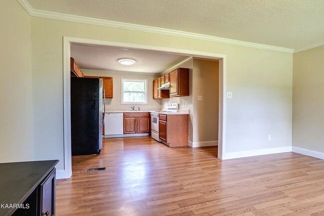 Foto del edificio - 4919 Coster Rd