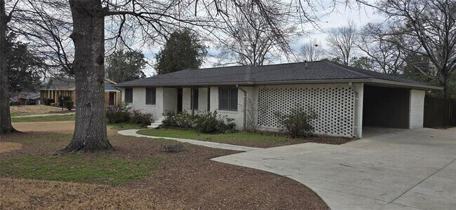 Foto del edificio - 5189 Forest Dr SE