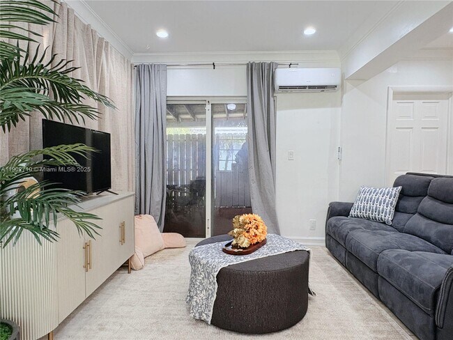 Foto del edificio - 1726 Thomas St